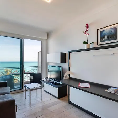 Large Vue Mer Studio Moderne 3p.